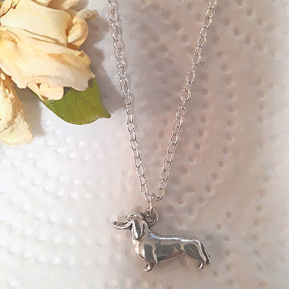 Doxie Dog Pet Handmade Silver Charm Pendant Necklace 18"-22" chain lobstrNEW